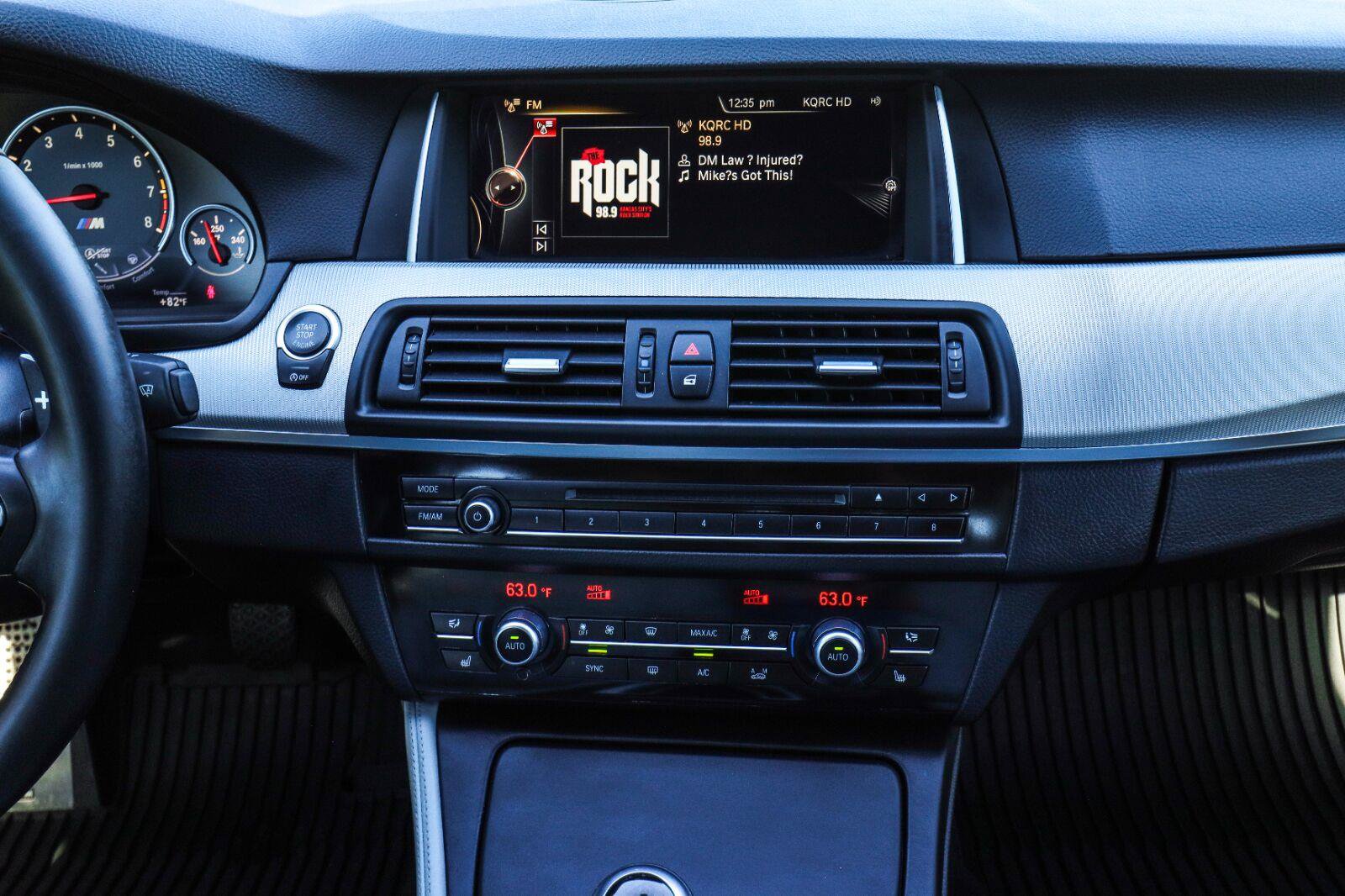 Used 2015 BMW M5 RWD image 27