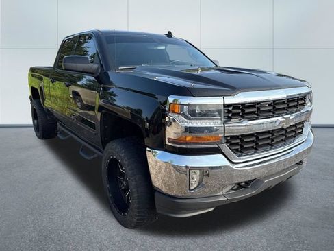 Used 2017 Chevrolet Silverado 1500 LT w/ All Star Edition AWD/4WD image 5