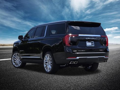 New 2026 GMC Yukon XL Denali w/ Denali Reserve Package AWD/4WD image 21