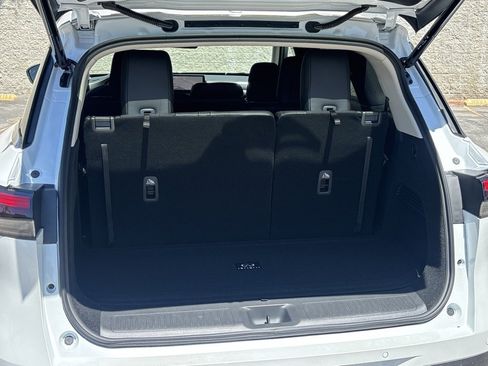 New 2026 INFINITI QX60 Luxe w/ Cargo Package image 23