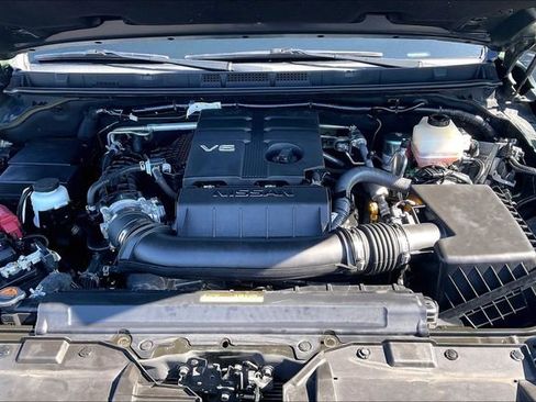 Used 2022 Nissan Frontier PRO-4X w/ Technology Package AWD/4WD image 10