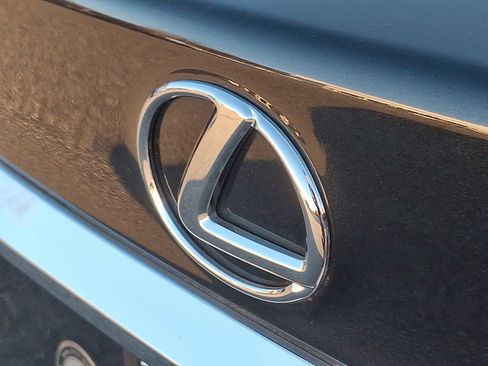 Used 2018 Lexus ES 350 w/ Ultra Luxury Package image 29