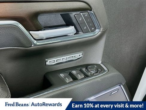 New 2026 GMC Sierra 1500 Denali w/ Denali Reserve Package image 17