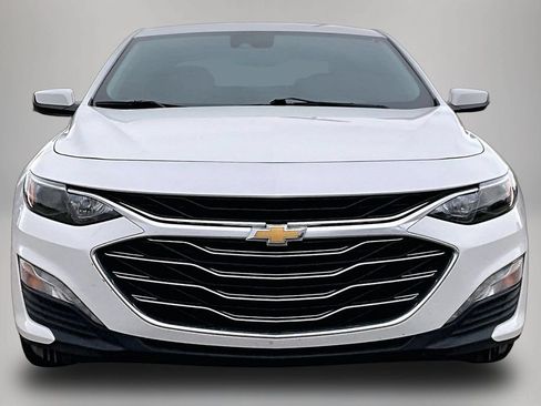 Used 2020 Chevrolet Malibu LT FWD image 2