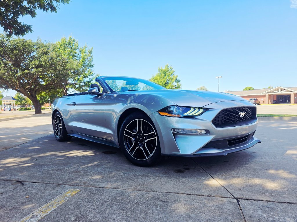 Used 2020 Ford Mustang Premium RWD image 6