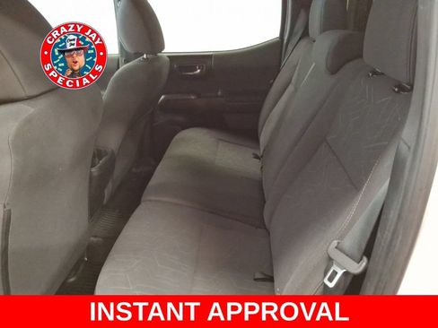 Used 2017 Toyota Tacoma TRD Sport w/ Tow Package AWD/4WD image 12