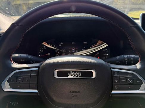 Used 2022 Jeep Compass Trailhawk w/ Trailhawk Convenience Group image 18