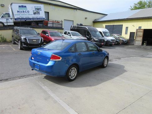 Used 2011 Ford Focus SE FWD image 6