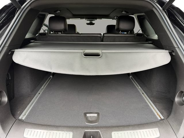 Used 2022 Cadillac XT5 Premium Luxury w/ Technology Package AWD/4WD image 17