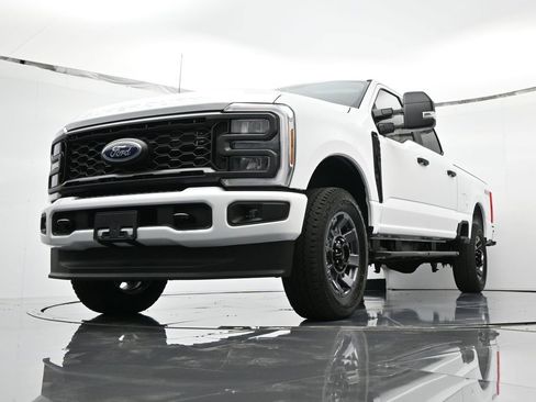New 2026 Ford F350 XL w/ XL Chrome Package AWD/4WD image 42