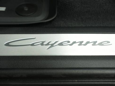 New 2026 Porsche Cayenne Coupe image 33