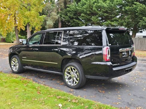 Used 2020 GMC Yukon XL Denali w/ Denali Ultimate Package image 4