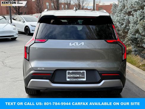 Used 2024 Kia EV9 Wind image 6