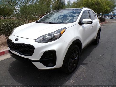 Used 2022 Kia Sportage Nightfall Edition AWD/4WD image 3