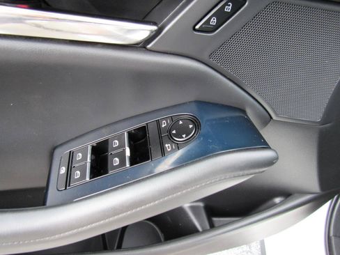 Used 2019 MAZDA MAZDA3 Sedan FWD image 13