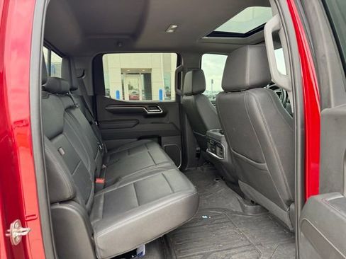 Used 2023 GMC Sierra 1500 SLT image 11