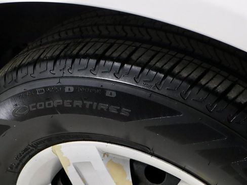 Used 2012 Dodge Grand Caravan SE image 18