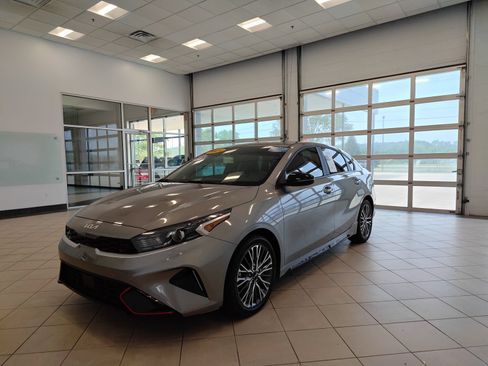 Used 2024 Kia Forte GT-Line w/ GT-Line Premium Package FWD image 7
