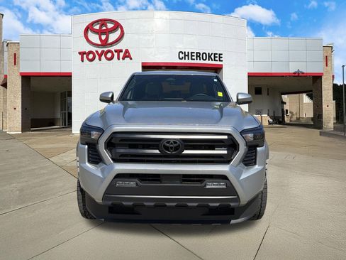 Used 2026 Toyota Tacoma SR5 RWD image 2