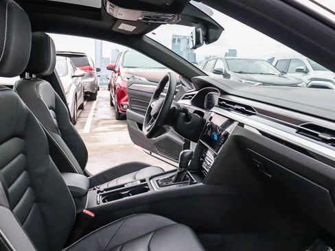 Used 2023 Volkswagen Arteon SEL image 17