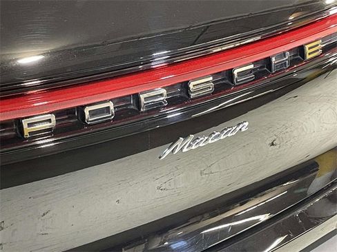 Used 2018 Porsche Macan image 58