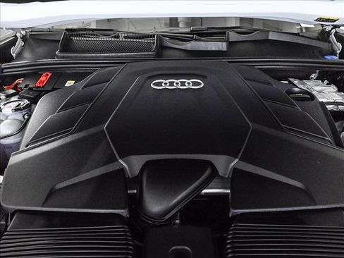 Certified 2025 Audi Q8 Prestige w/ Prestige Package image 24