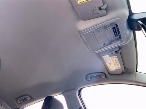 Used 2023 Chevrolet Equinox LT image 14