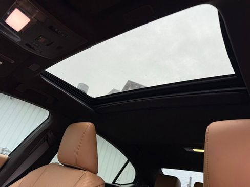 Used 2019 Lexus ES 350 Luxury image 13