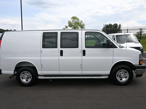 Used 2025 Chevrolet Express 2500 w/ Driver Convenience Package RWD image 22
