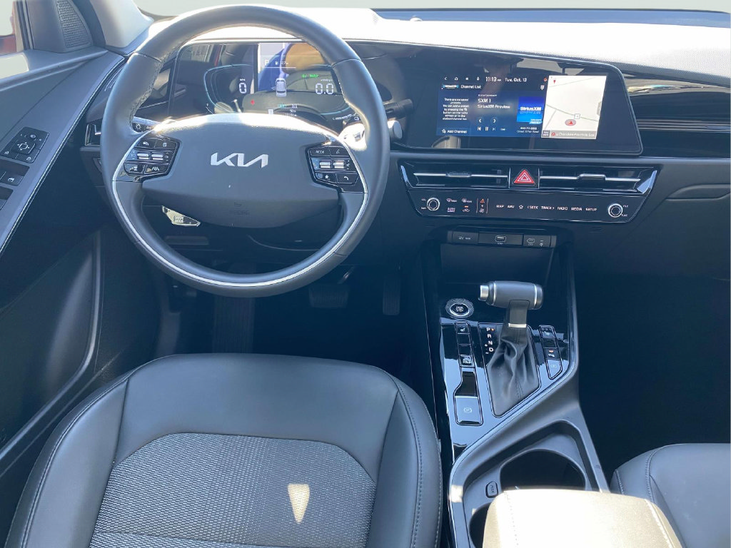 Used 2025 Kia Niro EX FWD image 9