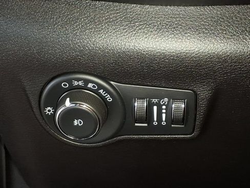 Used 2024 Jeep Compass Limited w/ High Altitude Package AWD/4WD image 13