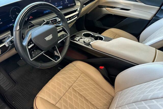 Certified 2024 Cadillac Lyriq Luxury w/ Nappa Leather Package AWD/4WD image 10