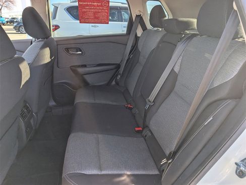 Certified 2022 Nissan Rogue SV image 26