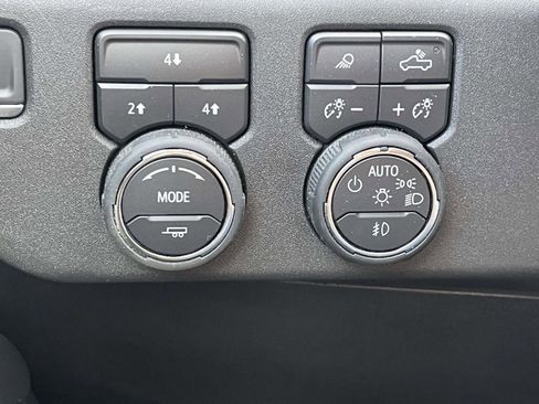 Used 2025 Chevrolet Silverado 2500 LT w/ All Star Edition image 27