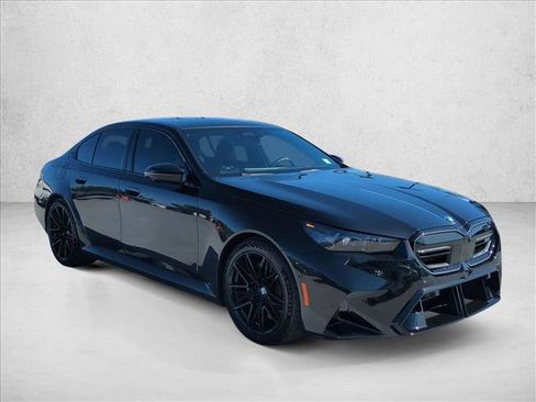 Used 2026 BMW M5 w/ Executive Package AWD/4WD image 3