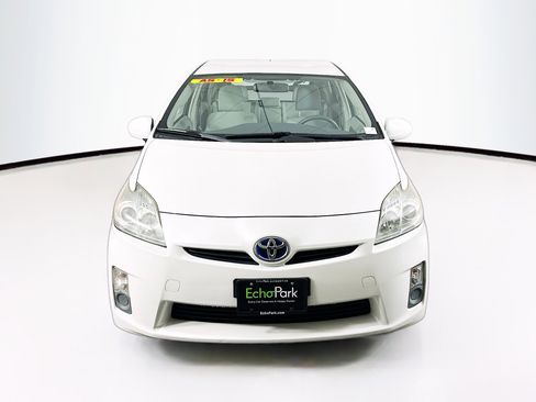 Used 2010 Toyota Prius Three image 2