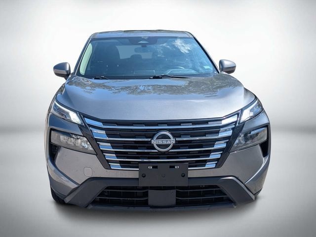 Used 2025 Nissan Rogue SV FWD image 9