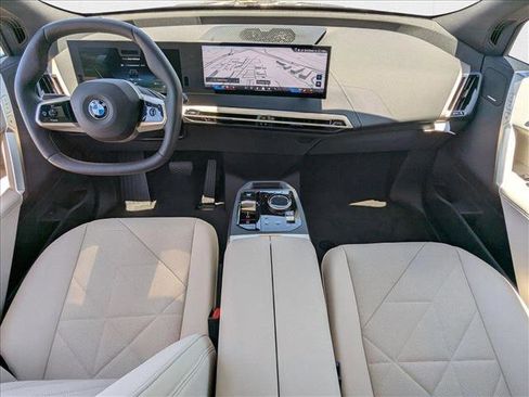Used 2026 BMW iX xDrive60 image 15