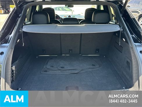Used 2022 Porsche Cayenne S image 22