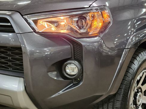 Used 2021 Toyota 4Runner TRD Off-Road Premium AWD/4WD image 14