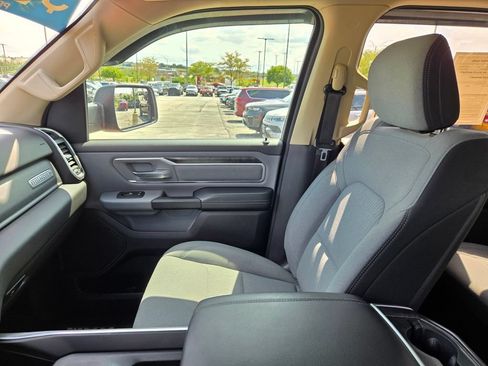 Used 2019 RAM 1500 Big Horn AWD/4WD image 25