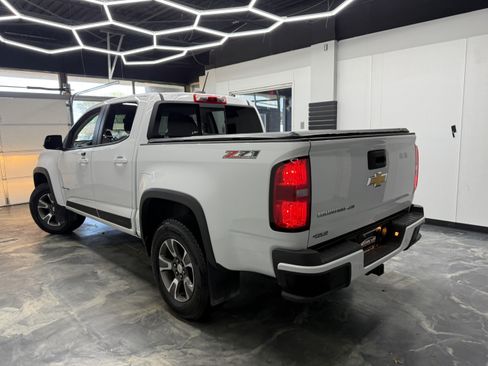 Used 2019 Chevrolet Colorado Z71 AWD/4WD image 3