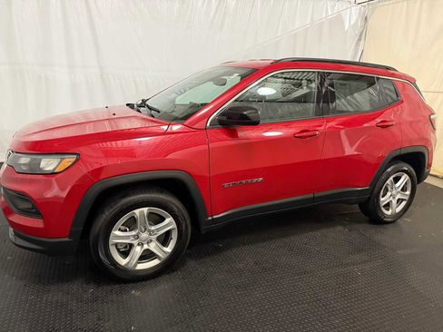Certified 2023 Jeep Compass Latitude image 2