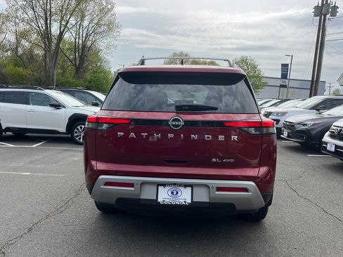 Used 2022 Nissan Pathfinder SL AWD/4WD image 4
