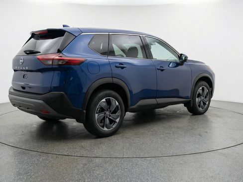 Used 2025 Nissan Rogue SV image 9