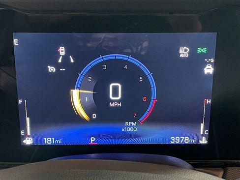 Used 2025 Chevrolet TrailBlazer LT w/ LT Cold Weather Package image 6