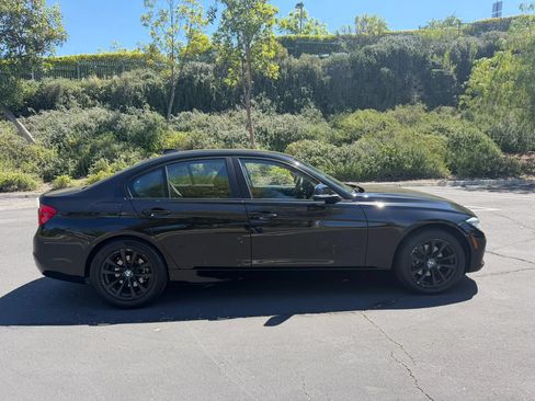 Used 2017 BMW 320i Sedan RWD image 6