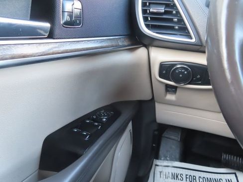 Used 2017 Lincoln MKX Select w/ Lincoln MKX Climate Package image 33