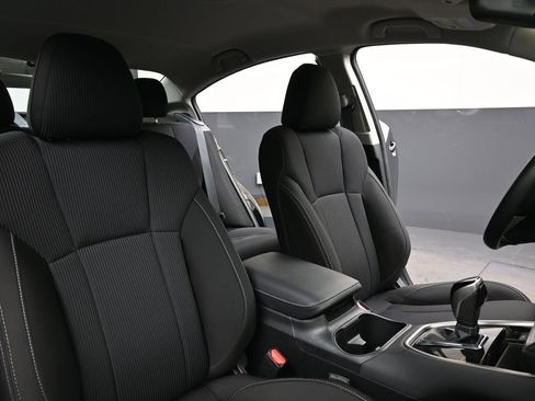 Used 2025 Subaru Legacy Premium image 13