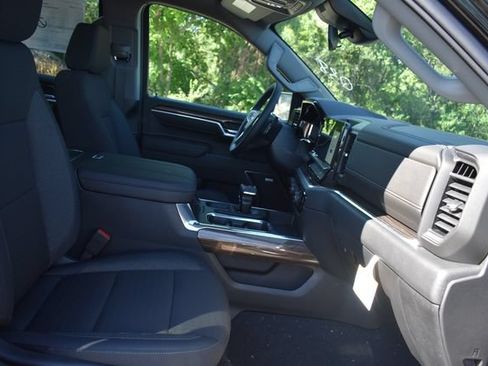 New 2026 Chevrolet Silverado 1500 RST w/ Rally Edition AWD/4WD image 15